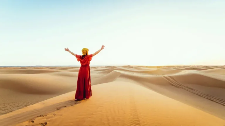 Discover Dubai: Desert Safari with VIP BBQ and Optional Quad Bike | FlyDunya
