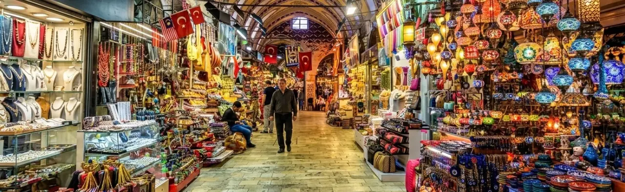 5 Best Markets in Istanbul for Shopping, Food and Souvenirs